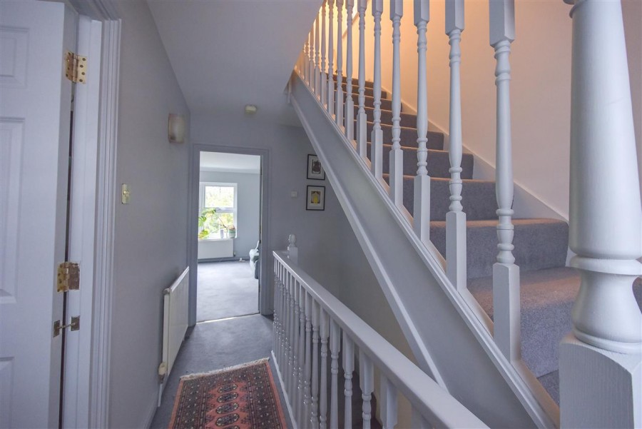 Images for Hamond Close, South Croydon EAID:TT BID:JDE1