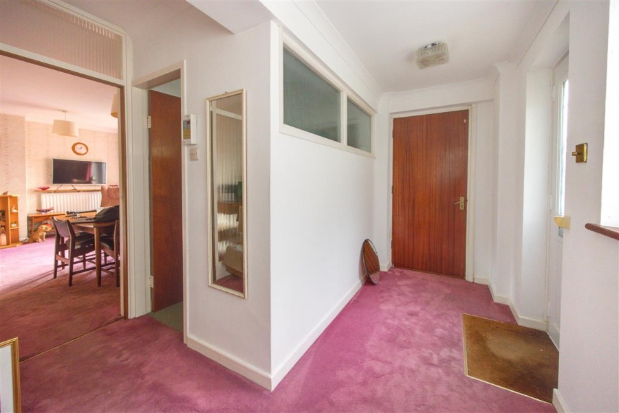 Images for Hollingsworth Road, Croydon EAID:TT BID:JDE1