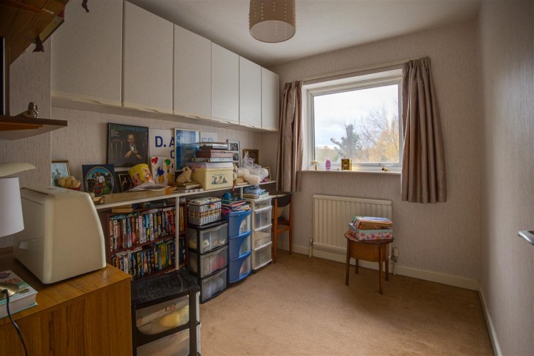 Images for Hollingsworth Road, Croydon