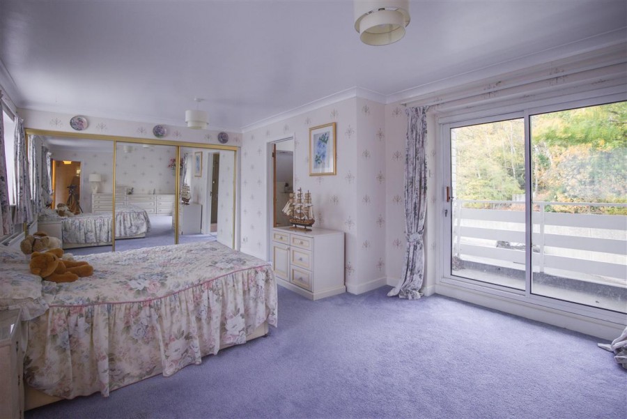 Images for Hollingsworth Road, Croydon EAID:TT BID:JDE1