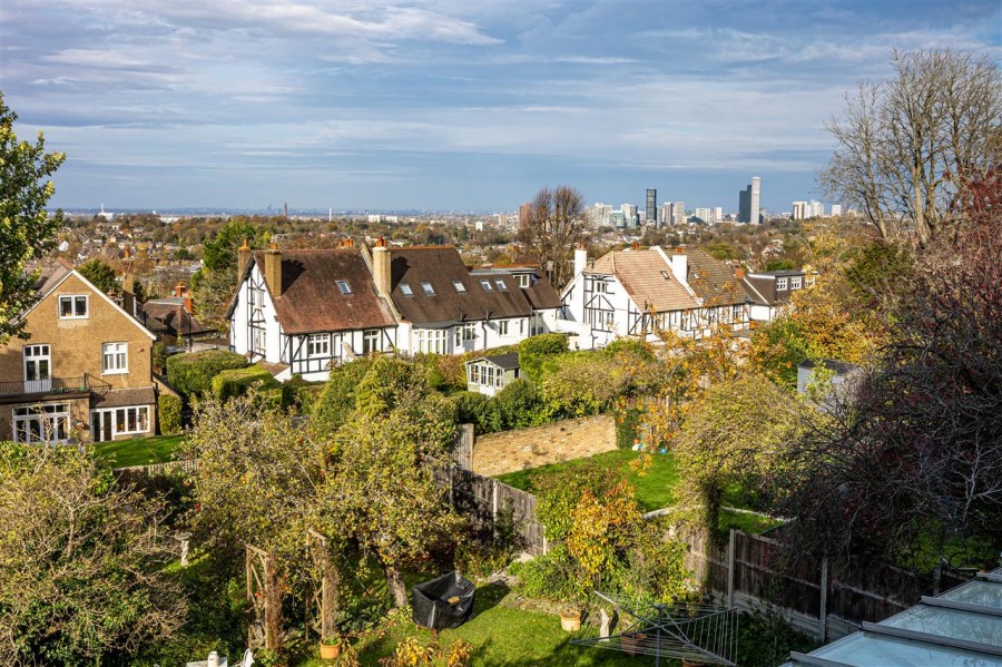 Images for Beechwood Road, South Croydon EAID:TT BID:JDE1