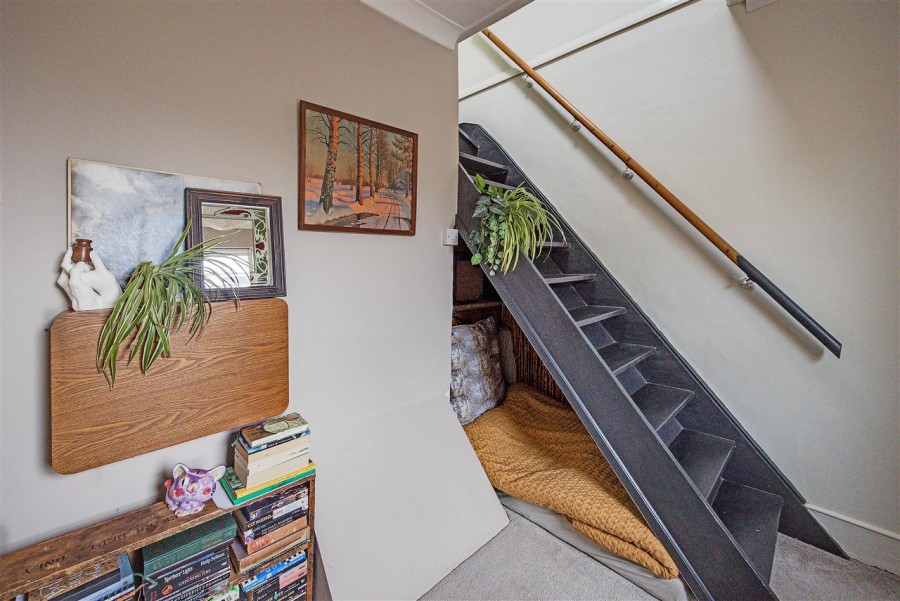 Images for Bynes Road, South Croydon EAID:TT BID:JDE1