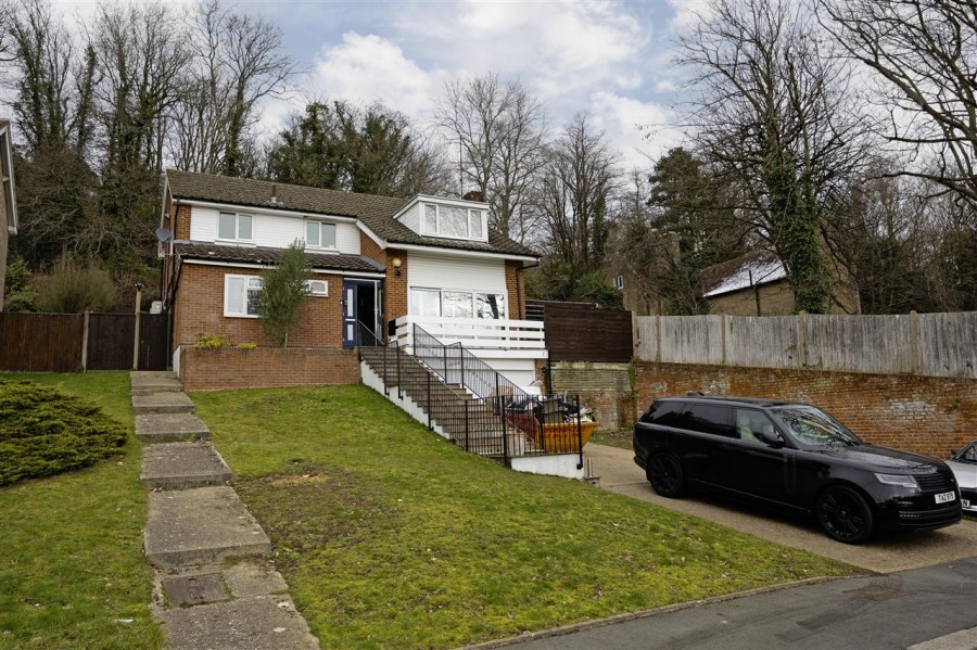 Images for Hollingsworth Road, South Croydon EAID:TT BID:JDE1