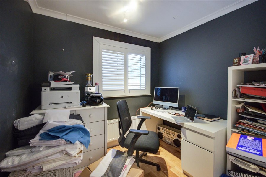 Images for Hollingsworth Road, South Croydon EAID:TT BID:JDE1