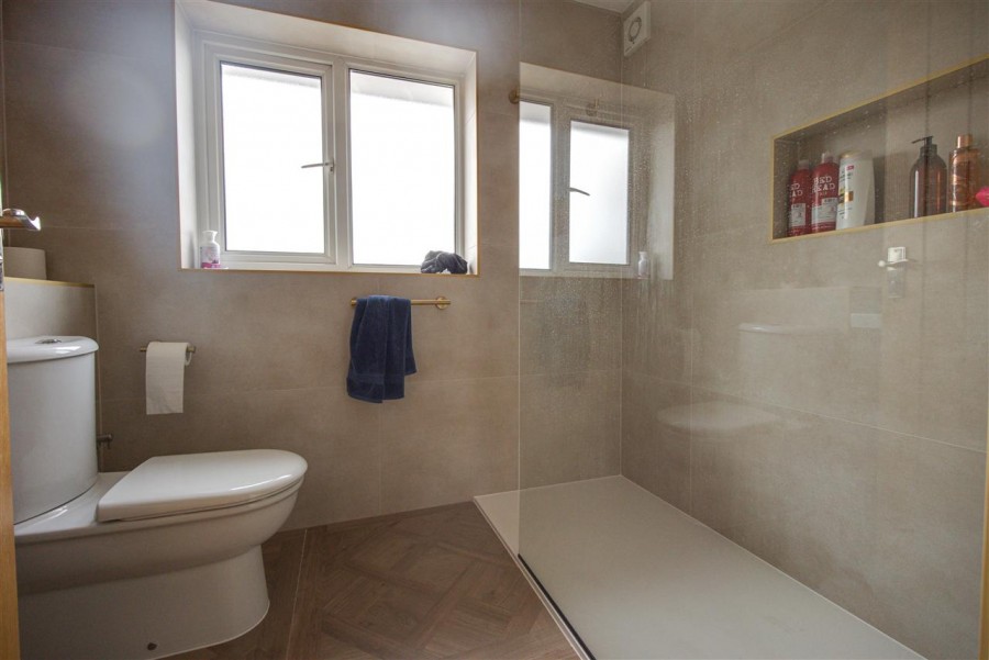 Images for Hollingsworth Road, South Croydon EAID:TT BID:JDE1