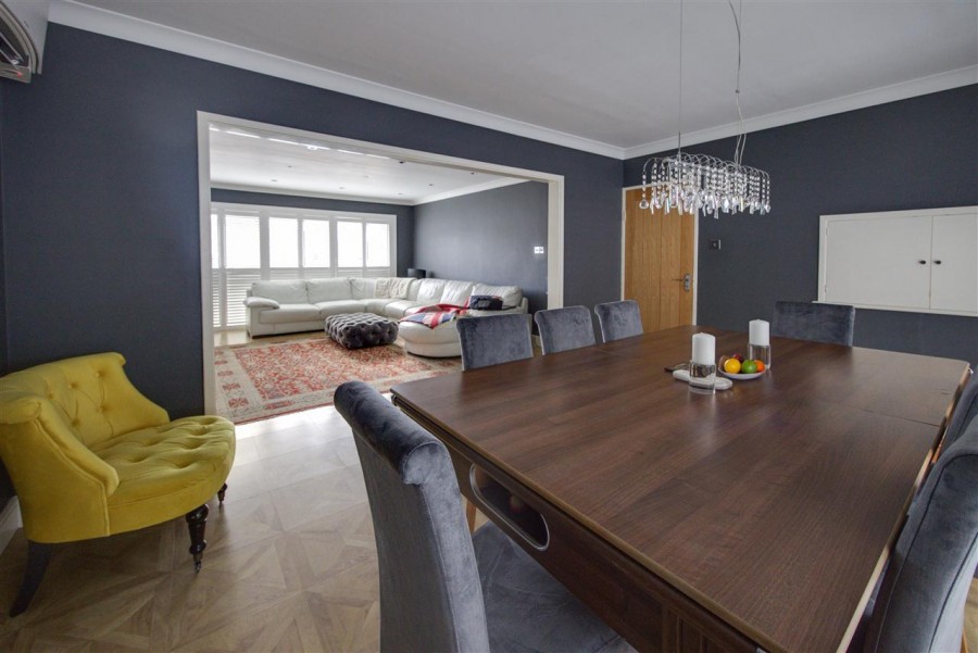 Images for Hollingsworth Road, South Croydon EAID:TT BID:JDE1