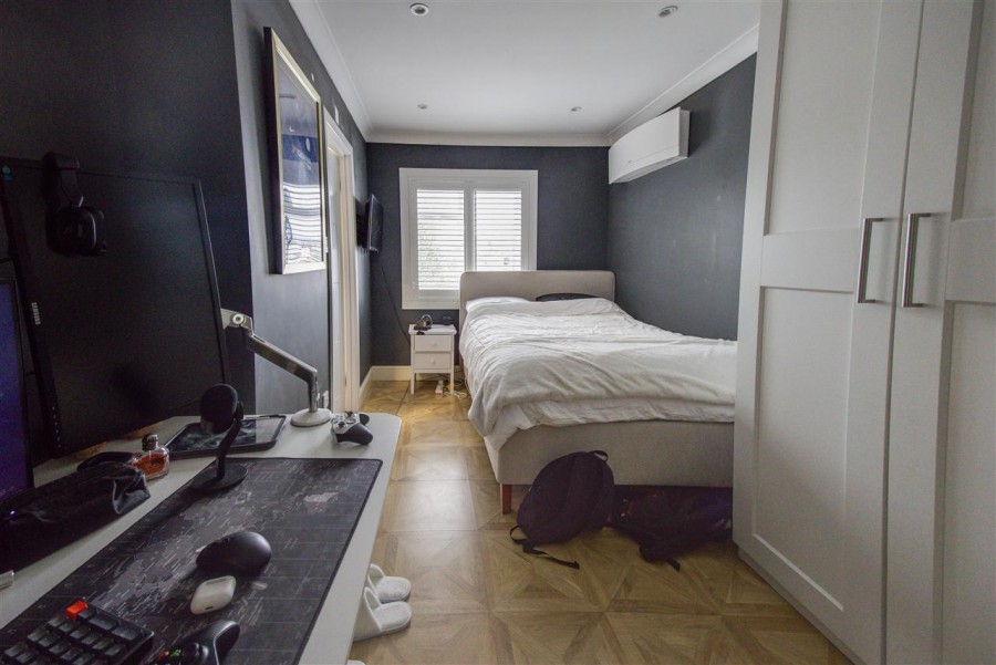 Images for Hollingsworth Road, South Croydon EAID:TT BID:JDE1