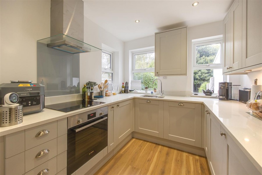 Images for Bynes Road, South Croydon EAID:TT BID:JDE1