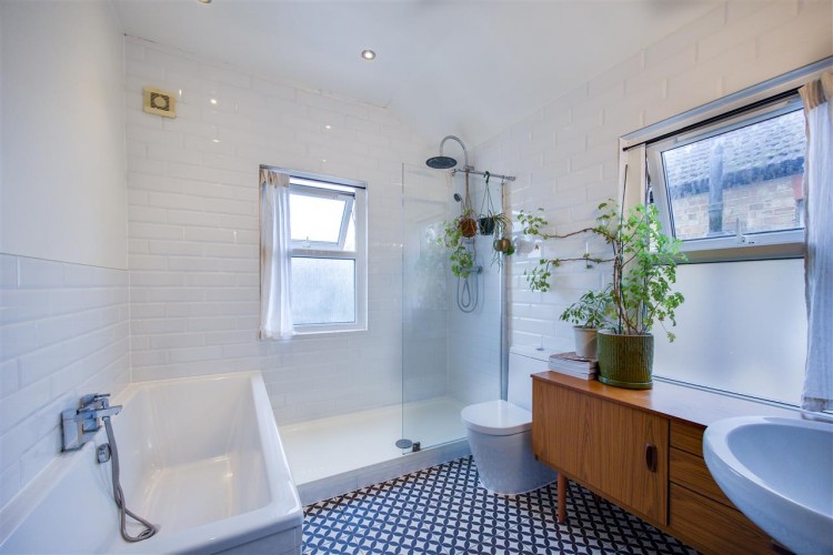 Images for Selsdon Road, South Croydon