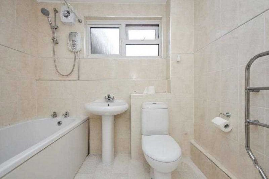 Images for Bramleyhyrst, 29 Bramley Hill, Croydon EAID:TT BID:JDE1