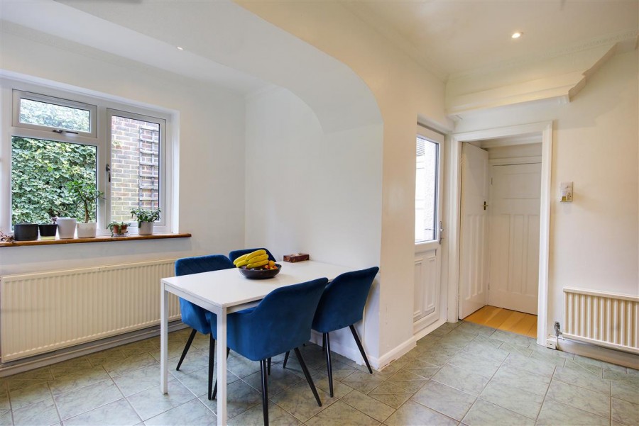 Images for Croham Valley Road, South Croydon EAID:TT BID:JDE1