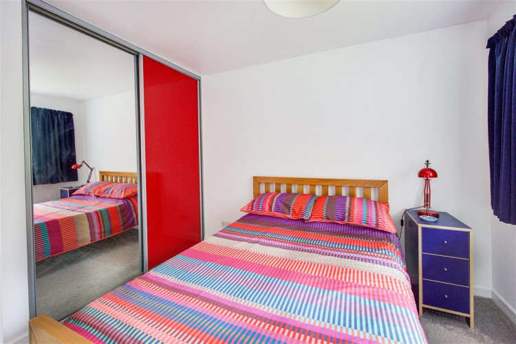 Images for Hollingsworth Road, Croydon