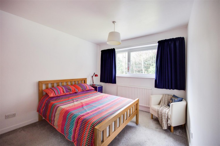 Images for Hollingsworth Road, Croydon