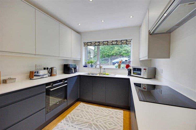 Images for Hollingsworth Road, Croydon