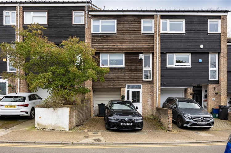 Images for Hartscroft Linton Glade, Forestdale, Croydon