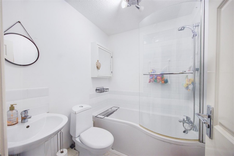 Images for Hamond Close, South Croydon EAID:TT BID:JDE1