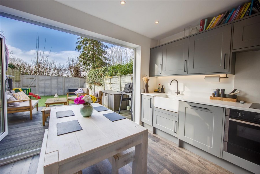 Images for Hamond Close, South Croydon EAID:TT BID:JDE1