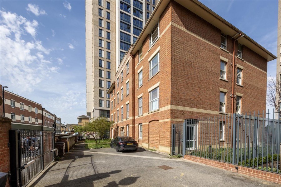 Images for St Michaels Court,, 5 Poplar Walk, Croydon EAID:TT BID:JDE1