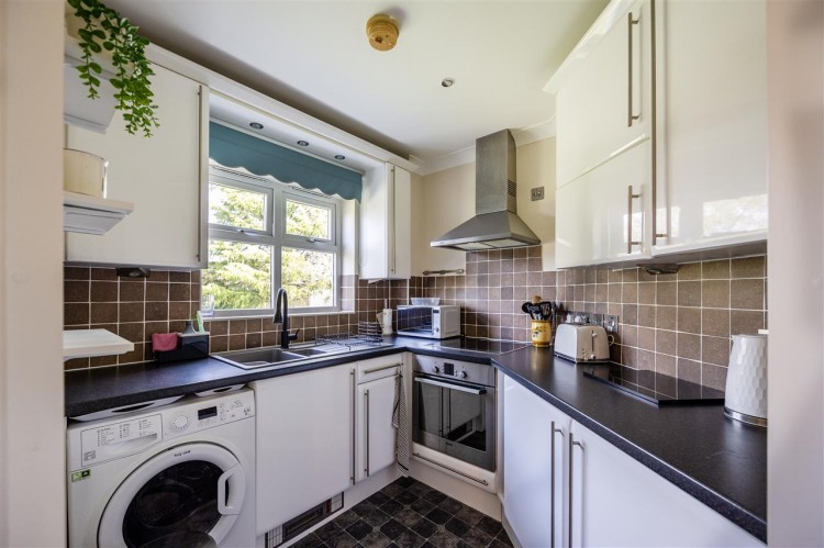 Images for Wren Court, 303 Limpsfield Road, Warlingham