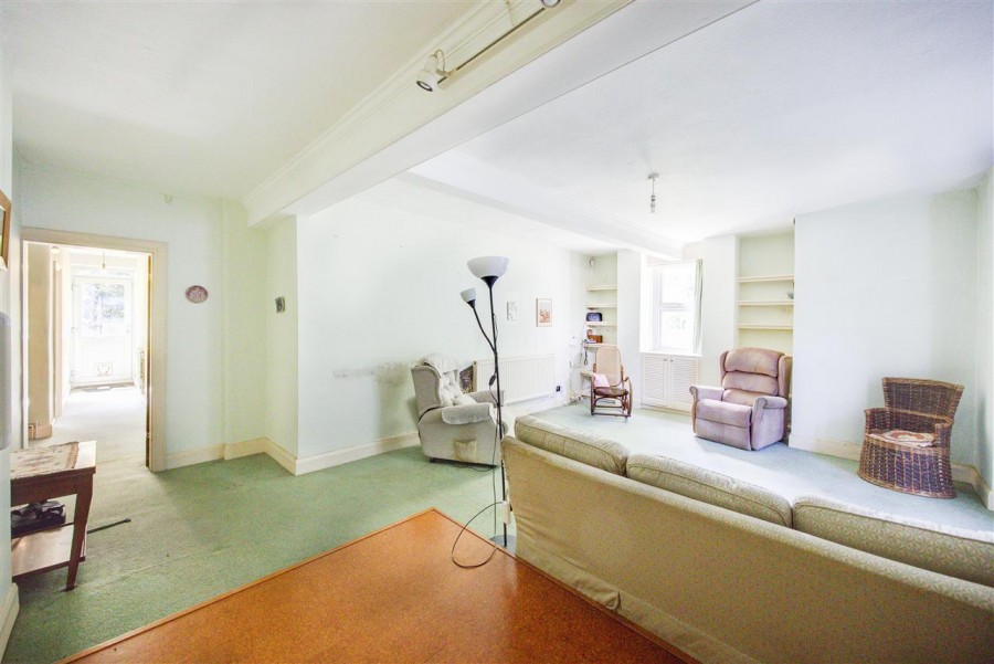 Images for Birdhurst Rise, South Croydon EAID:TT BID:JDE1