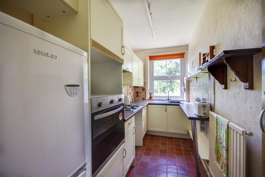 Images for Birdhurst Rise, South Croydon EAID:TT BID:JDE1