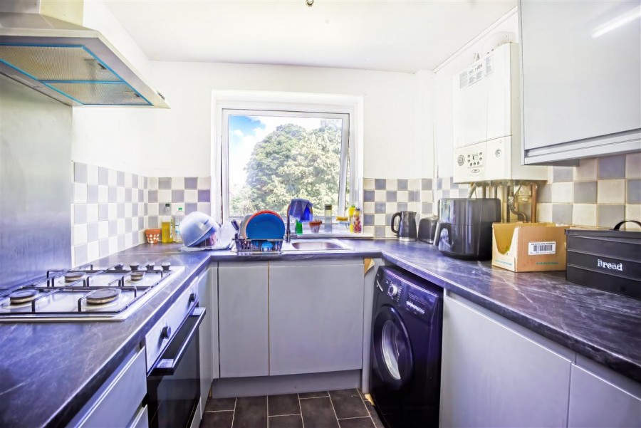 Images for Westleigh Court, 28 Birdhurst Road, South Croydon EAID:TT BID:JDE1