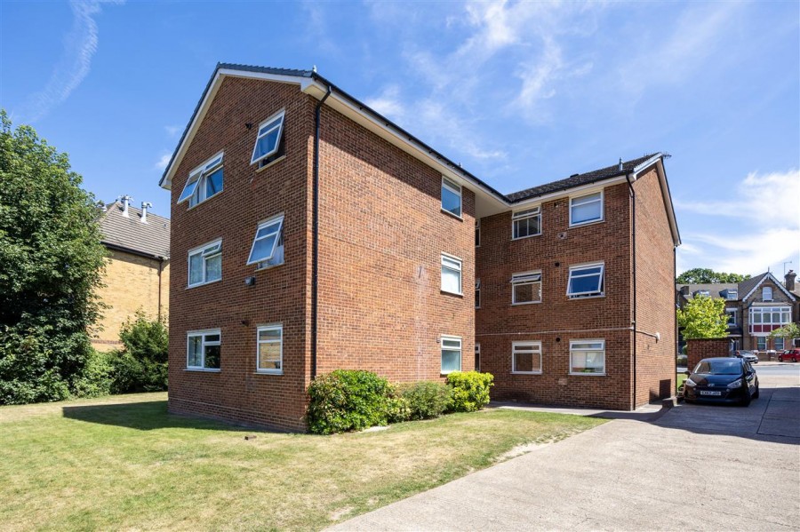 Images for Springwood Court, Birdhurst Road South Croydon, South Croydon EAID:TT BID:JDE1