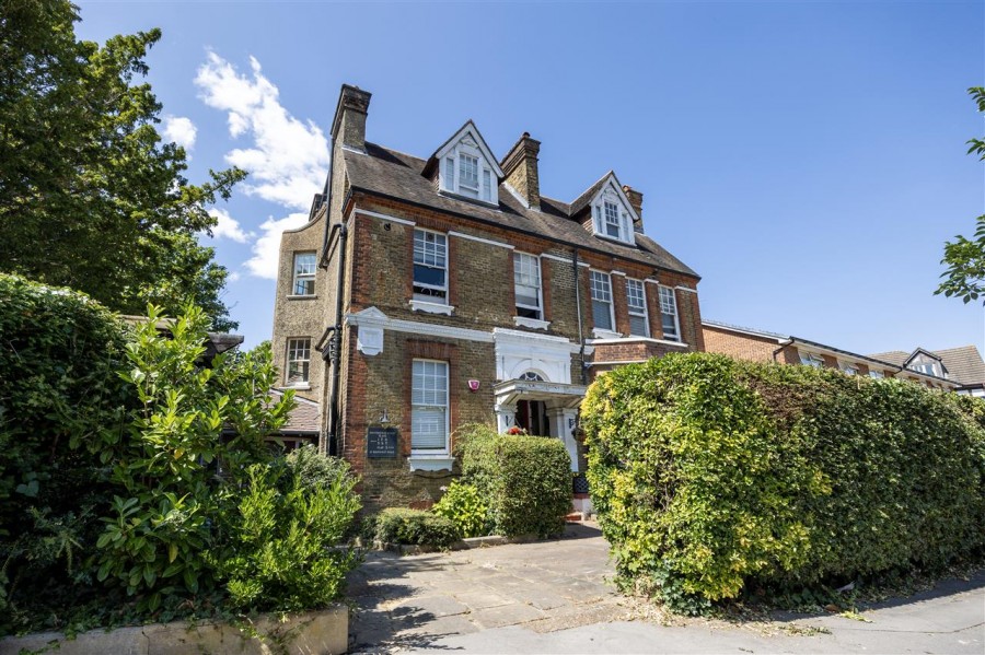 Images for Birdhurst Road,, 12, Birdhurst Road,, South Croydon EAID:TT BID:JDE1